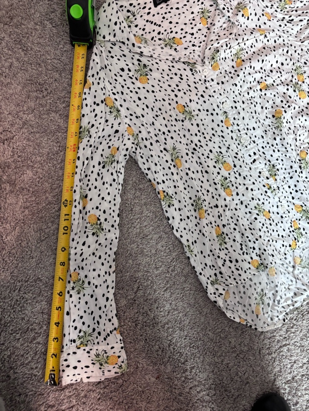 Velvet Heart White Button-Down Shirt with Yellow Pineapple Print Size Medium - Picture 9 of 10